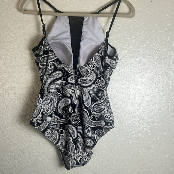 Liz Claiborne Black and White Paisley One-Piece Swimsuit - Picture 5 of 6
